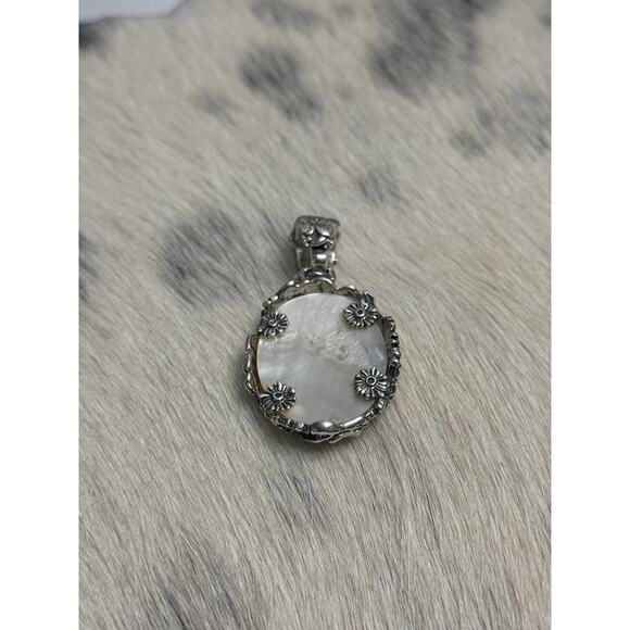 Carolyn Pollack Relios Sterling Silver Mother Pearl Pendant Enhancer Sunflowers - Picture 6 of 13